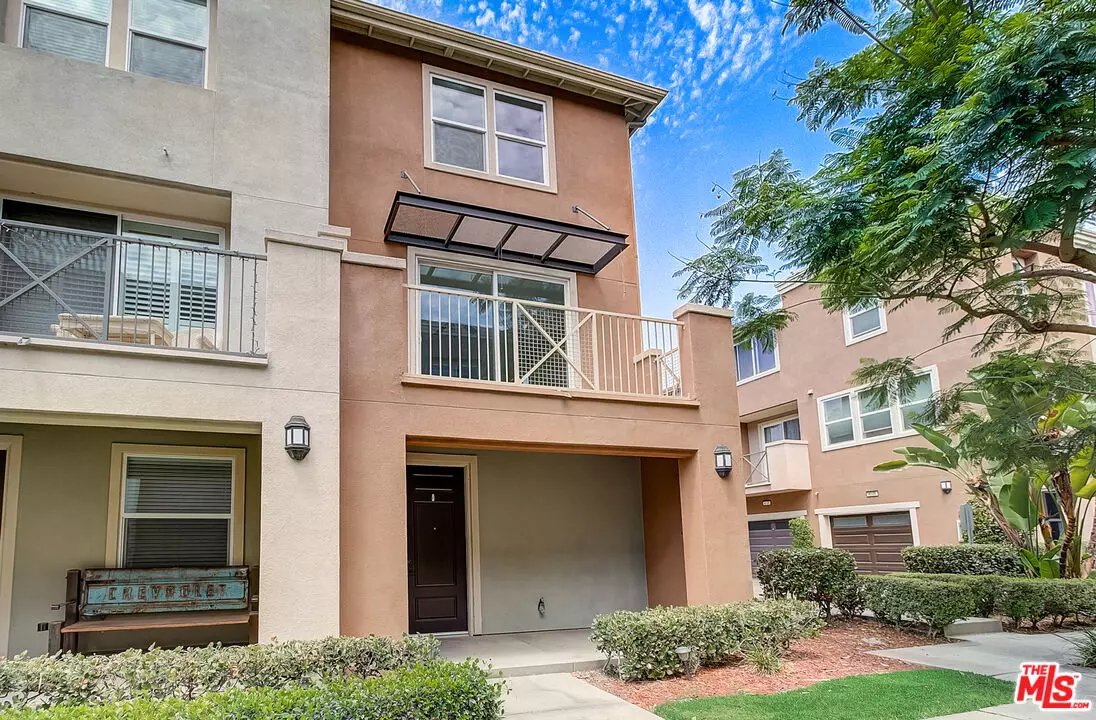 Compton, CA 90220,500 N Willowbrook Ave #J4