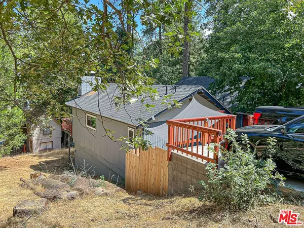 Crestline, CA 92325,22906 Laurel Ln