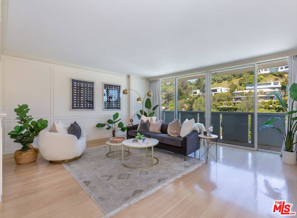 8787 Shoreham Dr #1102, West Hollywood, CA 90069