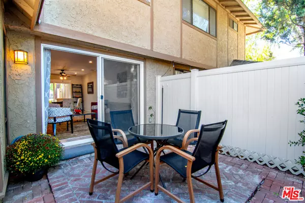 28655 Conejo View Dr, Agoura Hills, CA 91301