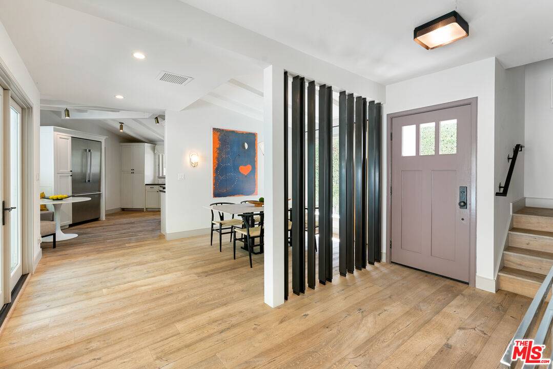 Los Angeles, CA 90049,1104 Acanto Pl