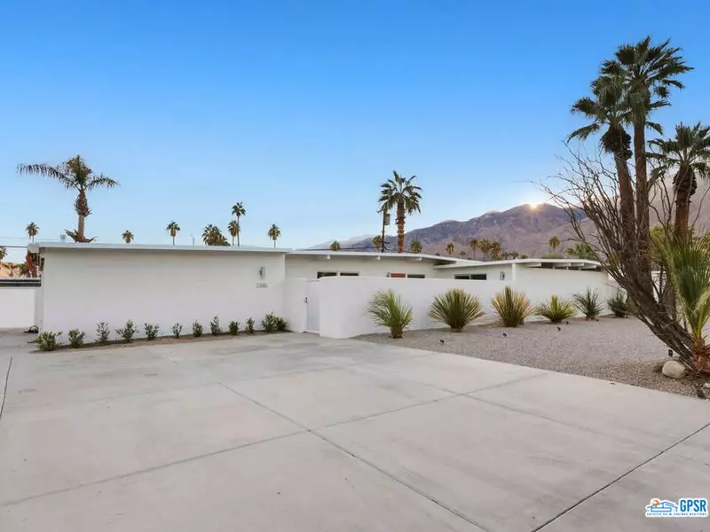 2265 E Andreas Rd, Palm Springs, CA 92262