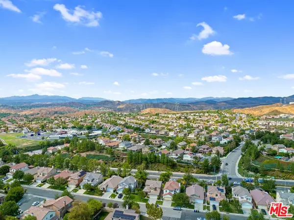 28425 Stansfield Ln, Santa Clarita, CA 91350