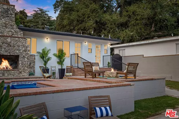 Altadena, CA 91001,1086 HOLLYGROVE LN