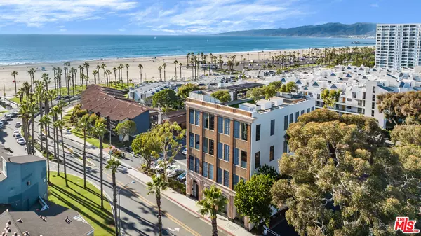 3355 Barnard Way, Santa Monica, CA 90405