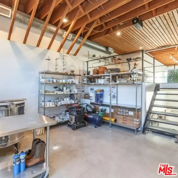 5005 W Washington Blvd, Los Angeles, CA 90016