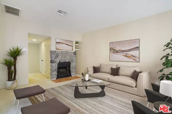 Agoura Hills, CA 91301,5320 Colodny Dr #4