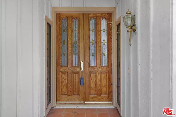 Pacific Palisades, CA 90272,17282 Avenida De La Herradura