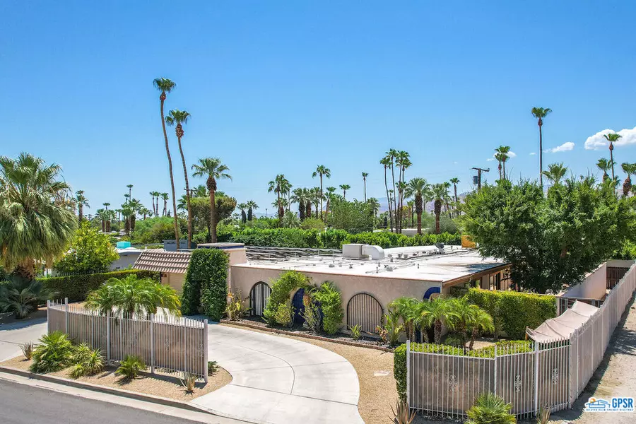 1809 E Park Dr, Palm Springs, CA 92262