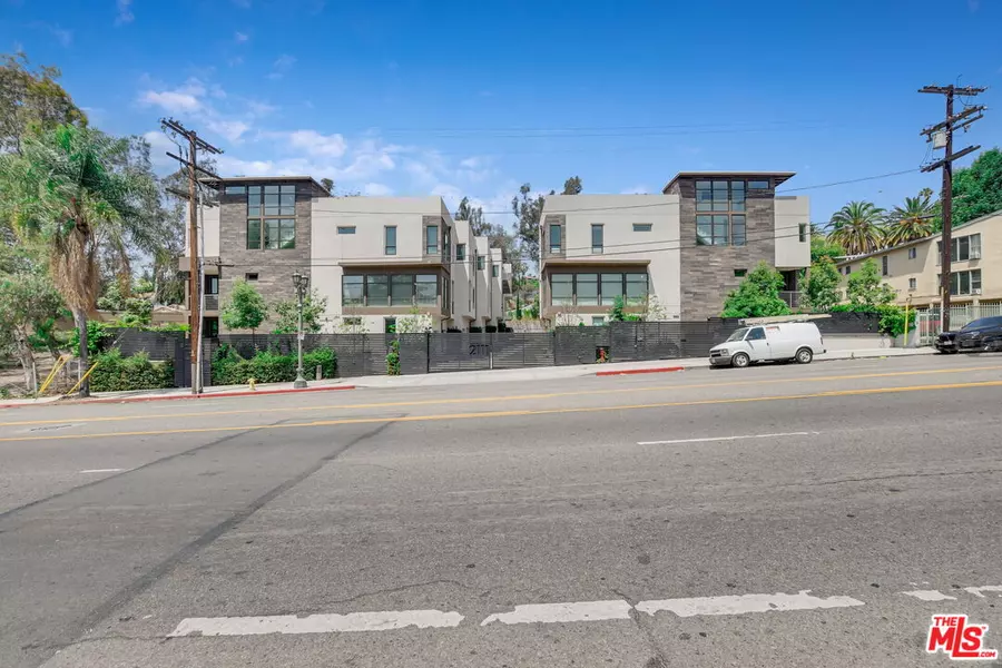 2111 N Cahuenga Blvd #9, Los Angeles, CA 90068