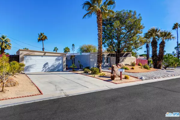 2106 N Roberto Dr, Palm Springs, CA 92262