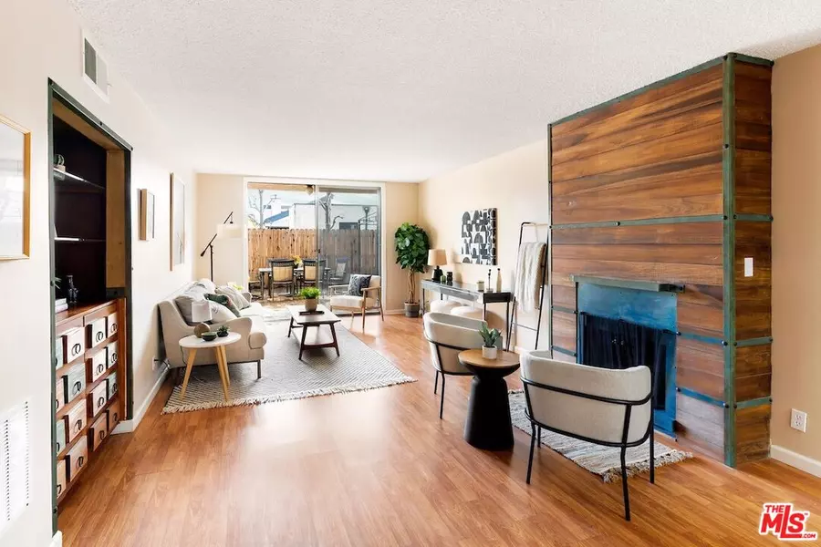 1401 Valley View Rd #111, Glendale, CA 91202