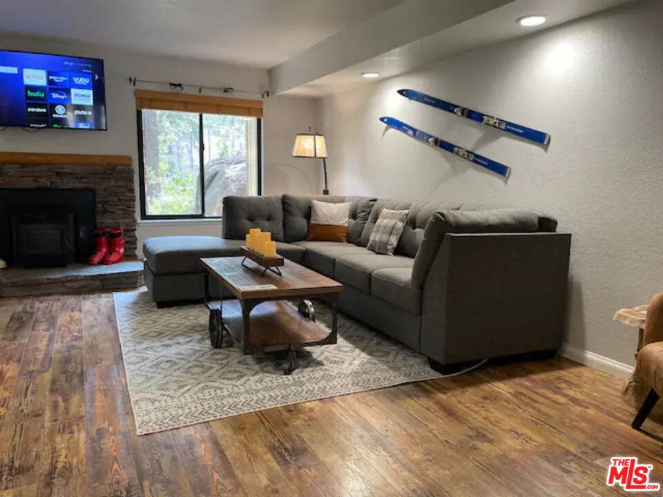 2113 Meridian Blvd #107,  Mammoth Lakes,  CA 93546