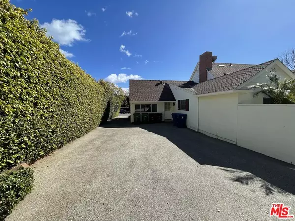 Pacific Palisades, CA 90272,1675 San Remo Dr