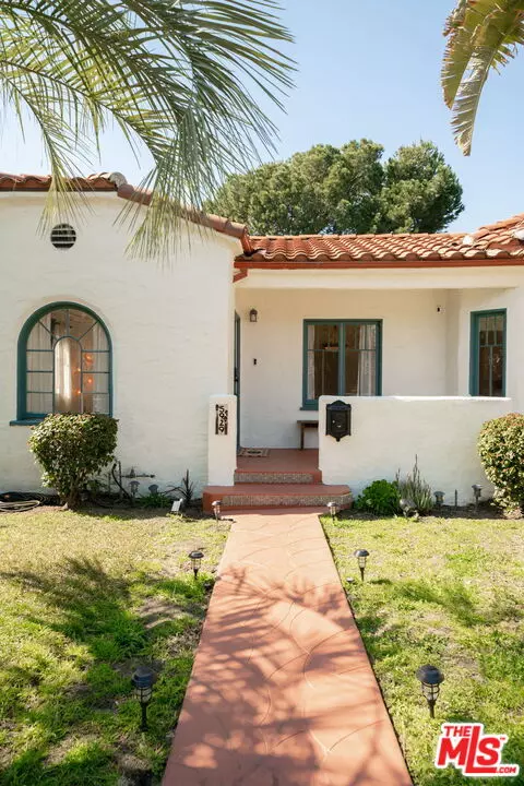 North Hollywood, CA 91601,5929 Troost Ave