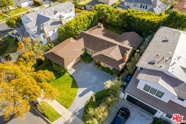 Pacific Palisades, CA 90272,809 Toyopa Dr