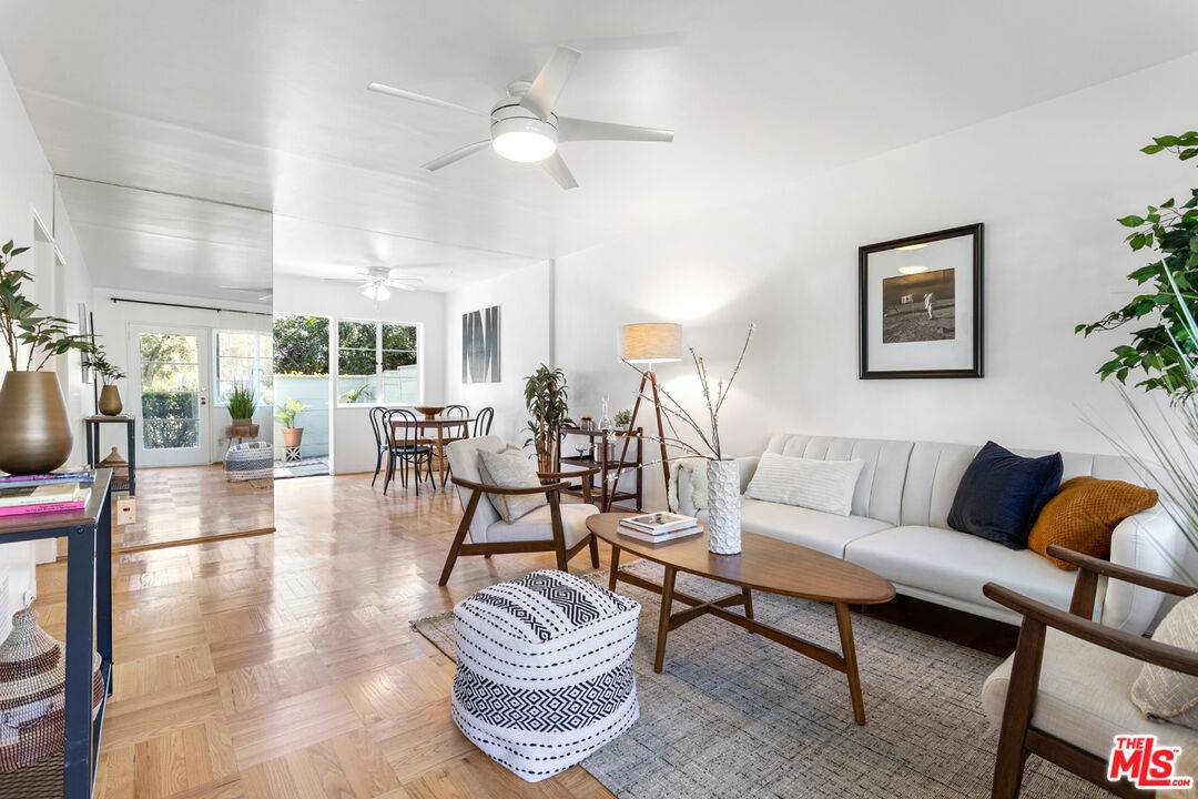 5114 Village Grn, Los Angeles, CA 90016