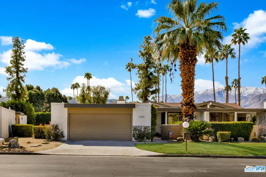 2247 Casitas Way, Palm Springs, CA 92264