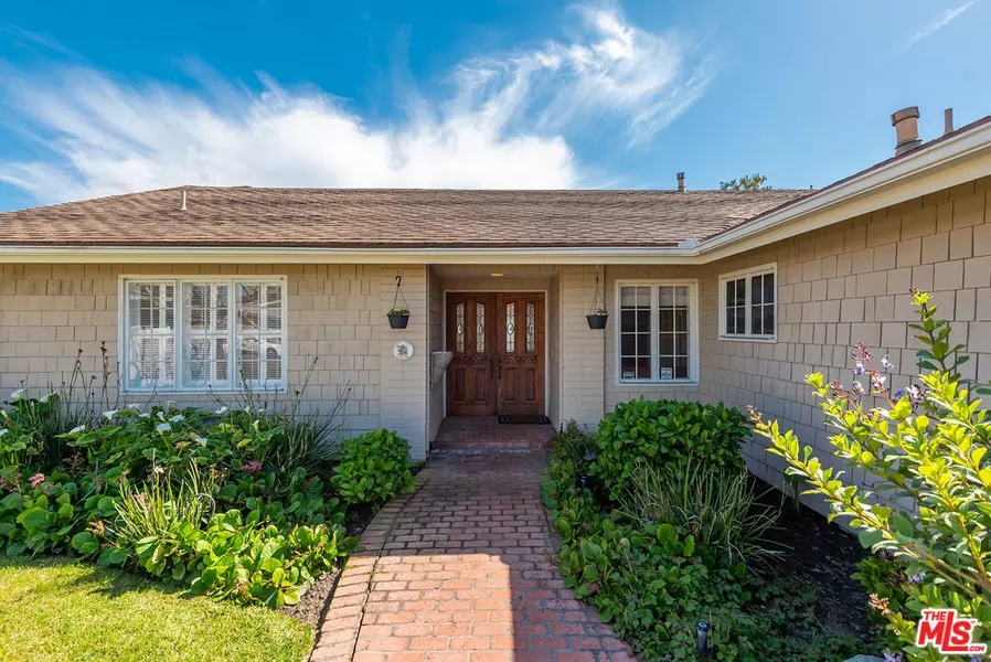 9172 Carrolltown Dr, Huntington Beach, CA 92646