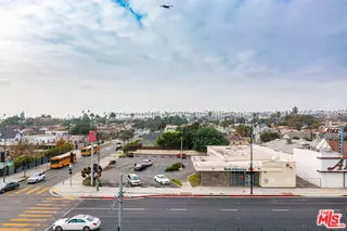 5471 Crenshaw Blvd, Los Angeles, CA 90043