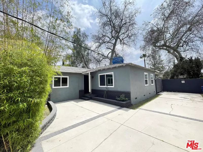 12352 Sylvan St, North Hollywood, CA 91606