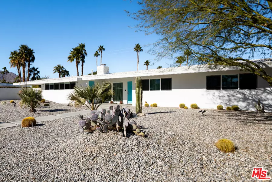 2270 E Park Dr, Palm Springs, CA 92262