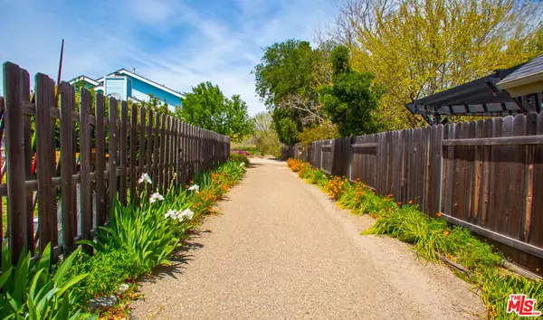 Los Alamos, CA 93440,105 Main St