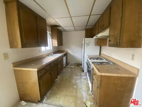 Paramount, CA 90723,8631 Rosecrans Ave #C