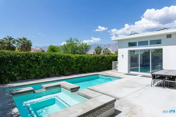 768 S California Ave, Palm Springs, CA 92264