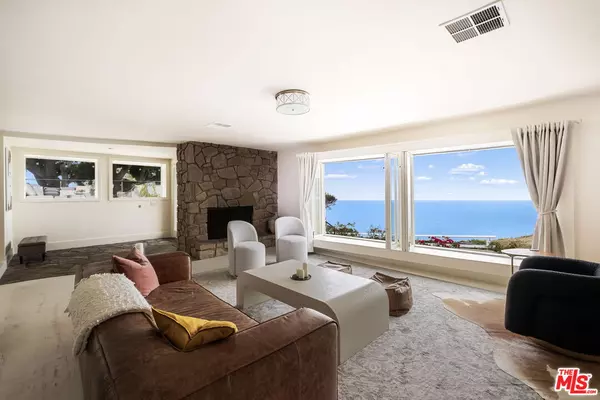 Pacific Palisades, CA 90272,17607 Tramonto Dr