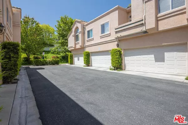 Stevenson Ranch, CA 91381,25220 Steinbeck Ave #B