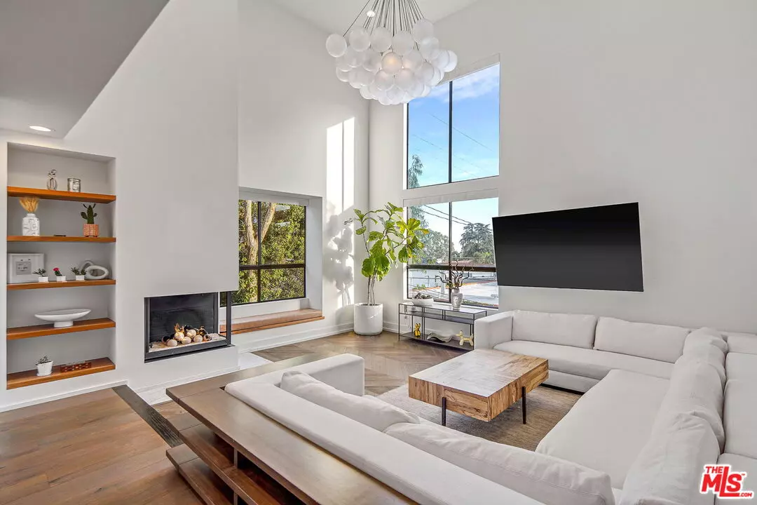 West Hollywood, CA 90046,1412 N CRESCENT HEIGHTS BLVD #PH206