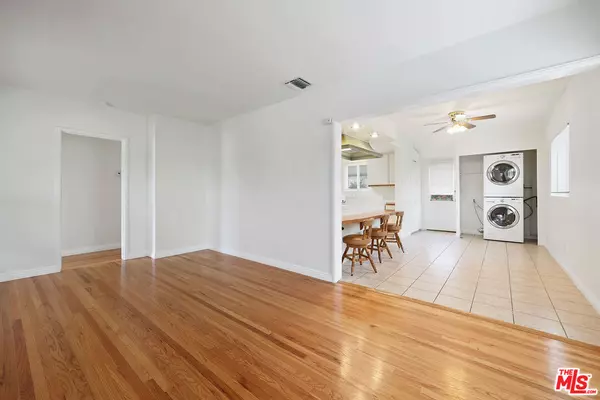 Montrose, CA 91020,2535 Montrose Ave