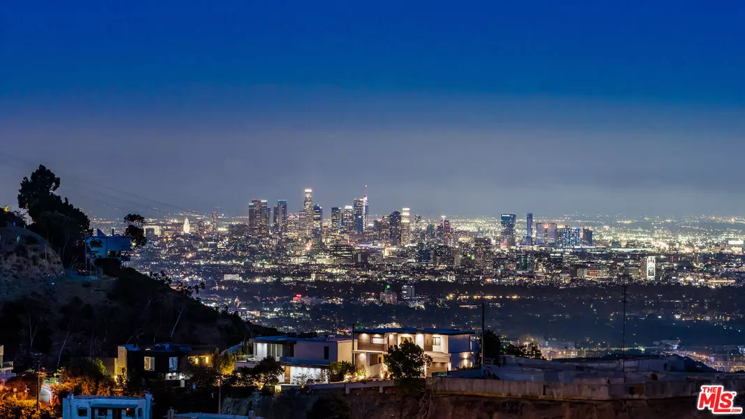 2199 Sunset Plaza Dr, Los Angeles, CA 90069