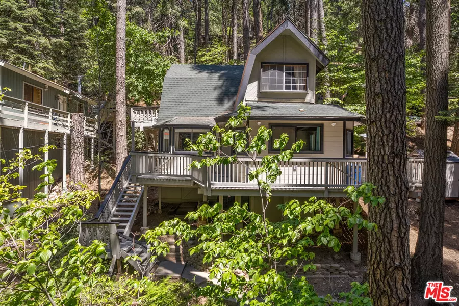 671 Community Dr, Lake Arrowhead, CA 92352