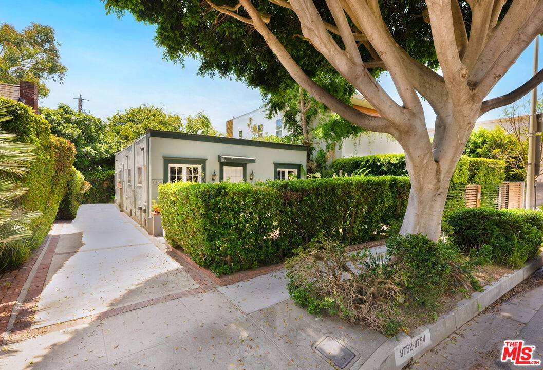 8752 Ashcroft Ave, West Hollywood, CA 90048