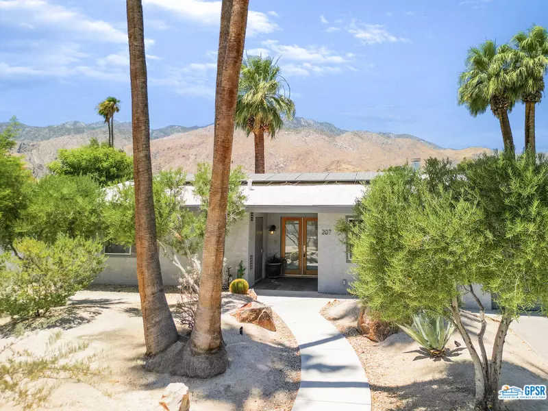 207 N Saturmino Dr, Palm Springs, CA 92262