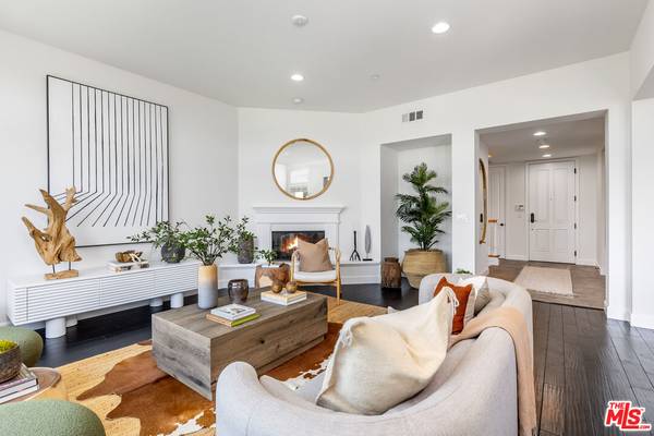 Playa Vista, CA 90094,5721 S Crescent Park #410