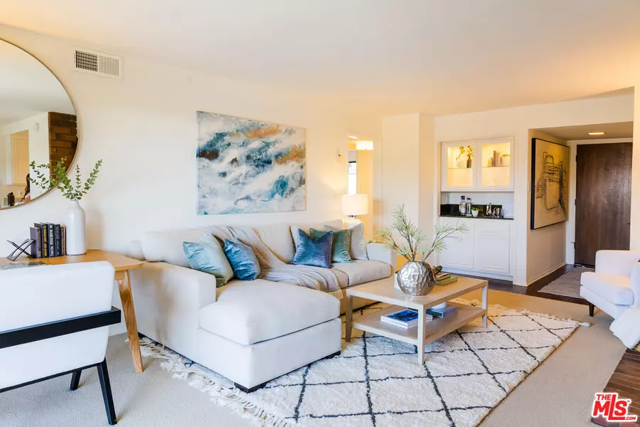 123 E Oak Ave #207, El Segundo, CA 90245