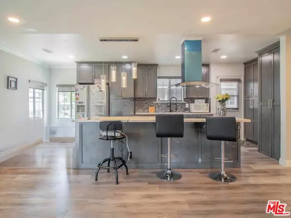 Compton, CA 90221,705 E Cocoa St