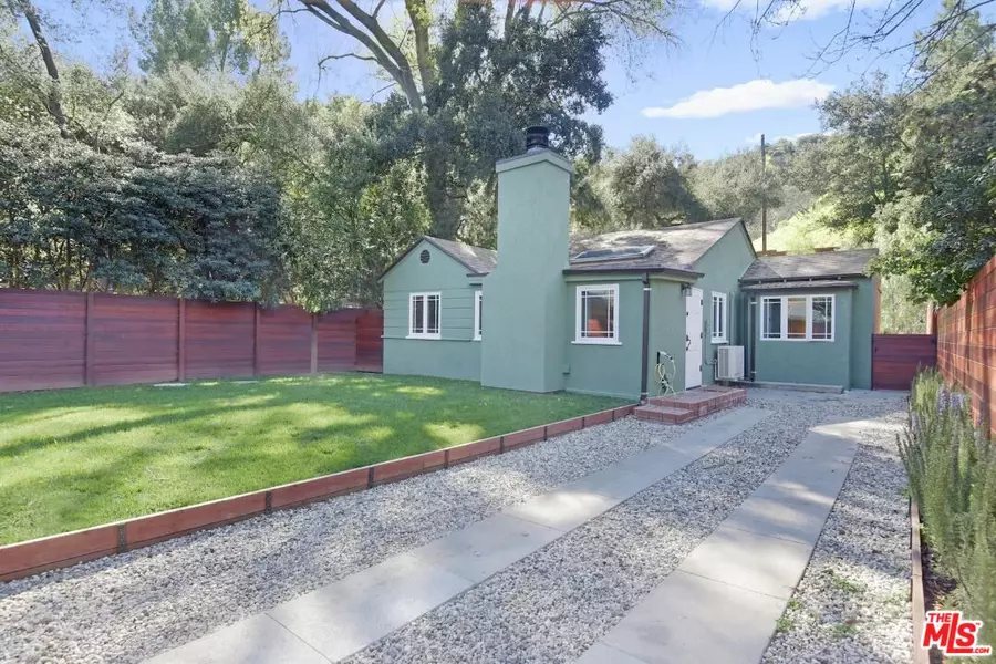 2421 Liberty Ln, Topanga, CA 90290