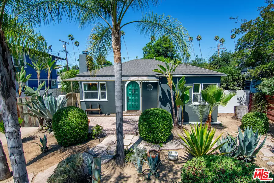 921 N Dos Robles Pl, Alhambra, CA 91801