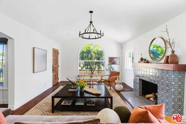 Los Angeles, CA 90016,2112 S Mansfield Ave