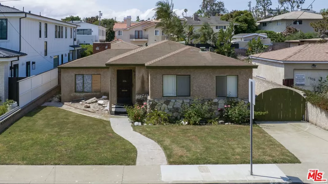 1612 11th St, Manhattan Beach, CA 90266