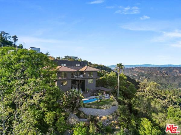 21629 Saddle Peak Rd, Topanga, CA 90290