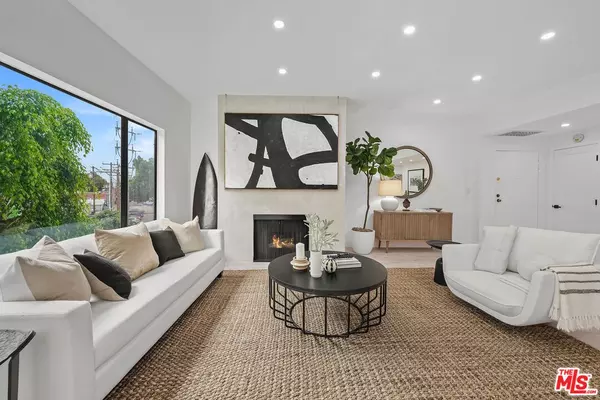 West Hollywood, CA 90069,832 Palm Ave #201