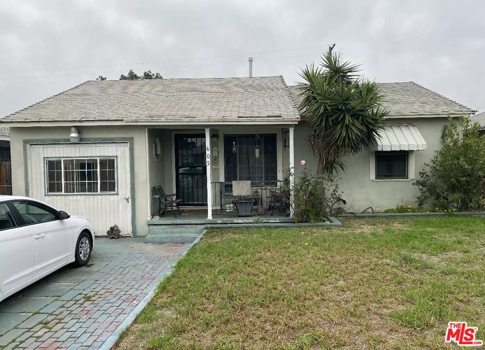 Compton, CA 90221,605 S Locust Cir