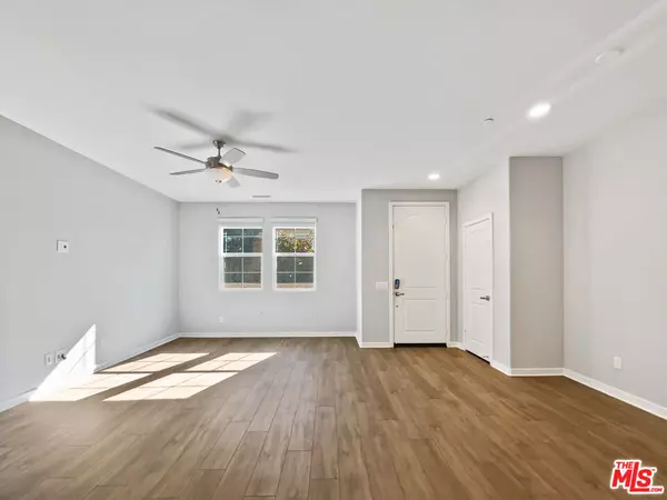 Santa Clarita, CA 91354,28721 Jardineras Dr