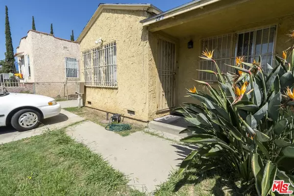 221 W 113th St, Los Angeles, CA 90061