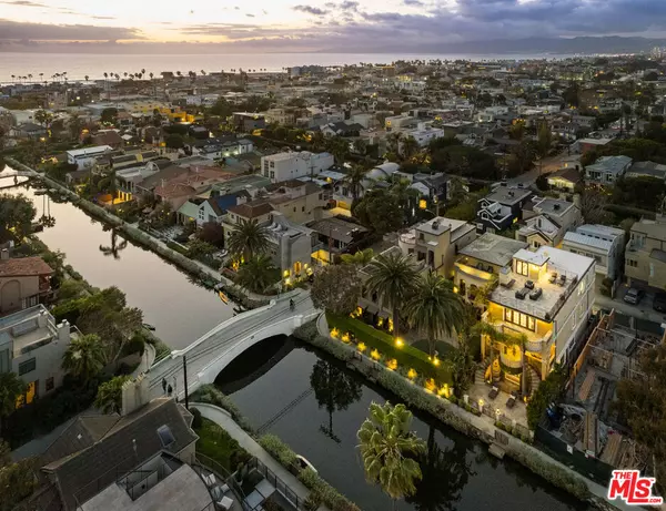 Venice, CA 90291,405 Sherman Canal